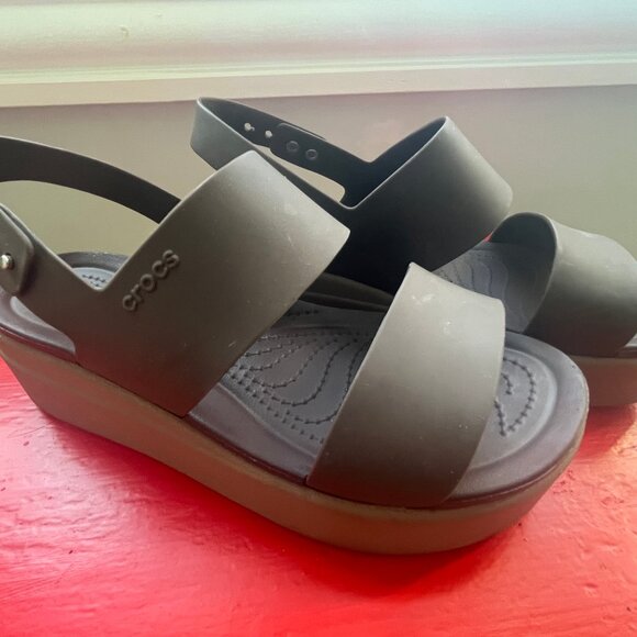 Crocs Flatform Sandal (EUC) - Picture 3 of 6